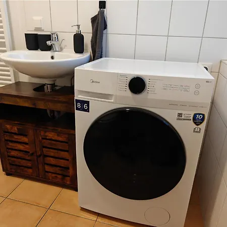 2br Apartment, Parking, Wi-fi, Tv In Karow 베를린