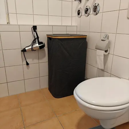 Apartment 2br Apartment, Parking, Wi-fi, Tv In Karow *