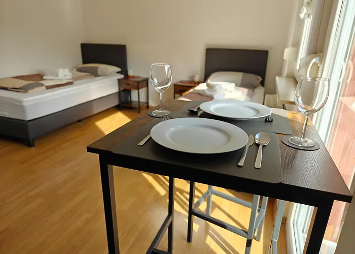 2br Apartment, Parking, Wi-fi, Tv In Karow