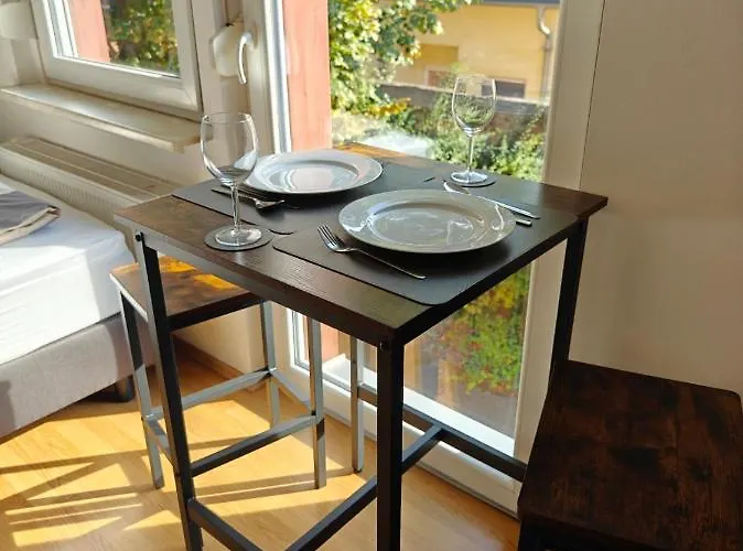 2br Apartment, Parking, Wi-fi, Tv In Karow Lägenhet