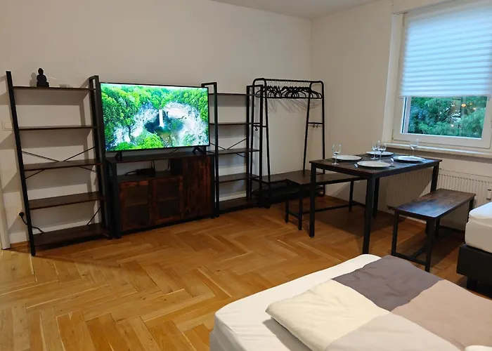2br Apartment, Parking, Wi-fi, Tv In Karow * Berlin
