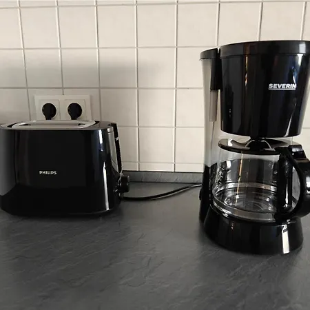 2br Apartment, Parking, Wi-fi, Tv In Karow Berlino