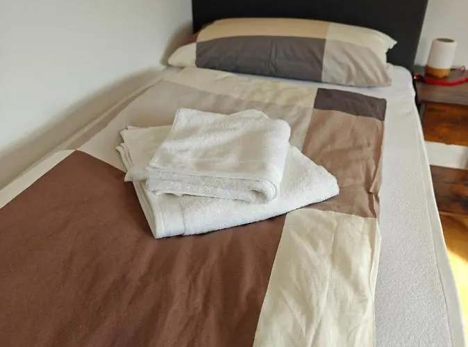 アパート 2br Apartment, Parking, Wi-fi, Tv In Karow