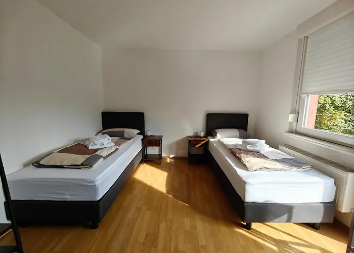 2br Apartment, Parking, Wi-fi, Tv In Karow * ベルリン